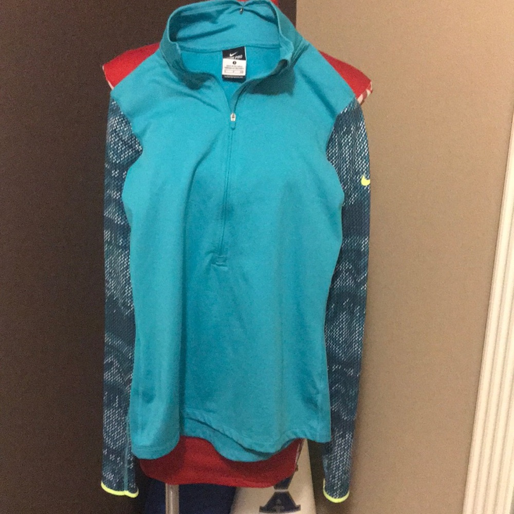 Fleece lined Nike Top